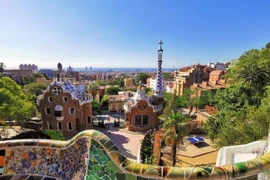 Thành phố Barcelona của Tây Ban Nha đặt mục tiêu phủ rộng 30% diện tích đất bằng nhiều loại cây có khả năng chống chịu khí hậu vào năm 2037. (Ảnh: Bapt)