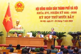 Chủ tịch HĐND Thành phố Hà Nội Nguyễn Ngọc Tuấn phát biểu tại Kỳ họp. (Ảnh: Văn Điệp/TTXVN)