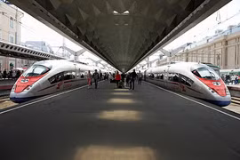 (Ảnh: Saint-Petersburg)