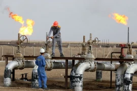 Một cơ sở lọc dầu tại Nasiriyah, Iraq. (Ảnh: AFP/TTXVN)