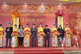 Khai mạc Hội chợ Xuân Giáp Thìn năm 2024. (Ảnh: Báo Công Thương)