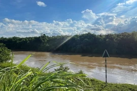 Đoạn sông Bưởi chảy qua xã Thành Hưng, huyện Thạch Thành - nơi xảy ra vụ lật thuyền. (Ảnh: TTXVN phát)