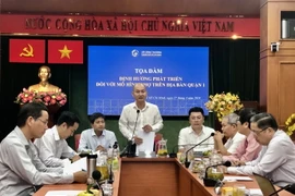 Phó Giám đốc Sở Công thương Thành phố Hồ Chí Minh Nguyễn Nguyên Phương phát biểu tại tọa đàm. (Ảnh: Mỹ Phương/TTXVN)