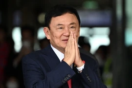 Cựu Thủ tướng Thái Lan Thaksin Shinawatra tại sân bay Don Mueang ở thủ đô Bangkok ngày 22/8/2023. (Ảnh: AFP/TTXVN)