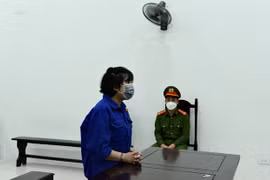 Bị cáo Lê Thị Thu Hương tại phiên tòa. (Nguồn: baovephapluat.vn)