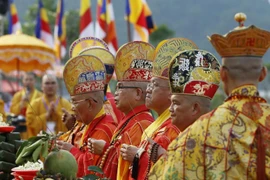 Các Hòa thượng, sư tăng, dự Lễ cầu nguyện Quốc thái dân an. (Ảnh: Lâm Khánh/TTXVN)