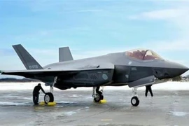 Máy bay chiến đấu F-35 tại căn cứ không quân Misawa, tỉnh Aomori, Nhật Bản. (Nguồn: Kyodo/TTXVN)
