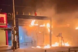 Bình Dương: Cháy tiệm sửa xe máy, may mắn không ai mắc kẹt