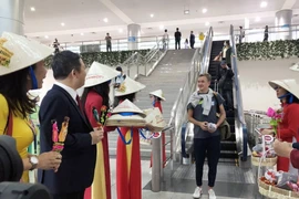 Lễ đón đoàn khách du lịch đến Thành phố Hồ Chí Minh đầu năm 2023 