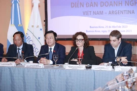 [Photo] Chủ tịch Quốc hội dự Diễn đàn doanh nghiệp Việt Nam-Argentina