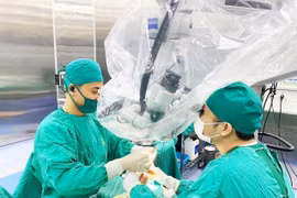 Nối thành công cẳng chân đứt rời cho nam bệnh nhân bị tai nạn lao động