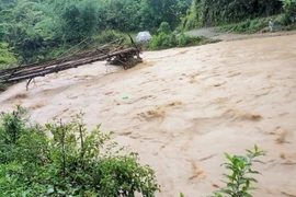 Mưa lớn kéo dài gây sạt lở nhiều tuyến đường tại tỉnh Cao Bằng