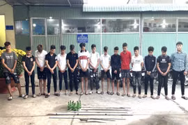 Kịp thời ngăn chặn một vụ 'hỗn chiến' với nhiều hung khí nguy hiểm