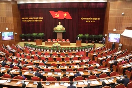 Thông báo Hội nghị giữa nhiệm kỳ Ban Chấp hành TW Đảng khóa XIII