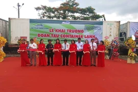 Khai trương đoàn tàu chở container lạnh từ ga Sóng Thần đi Trung Quốc