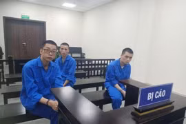 Hà Nội: Phạt tù nhóm đối tượng bán hàng trăm tài khoản ngân hàng