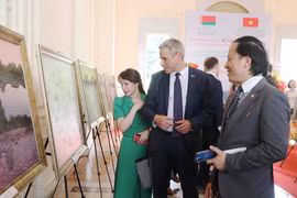 Triển lãm tranh phong cảnh 'Belarus qua con mắt họa sỹ' tại TP.HCM