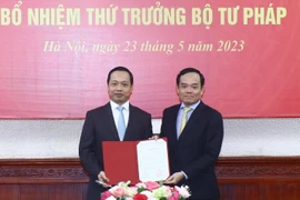 Phó Thủ tướng trao quyết định bổ nhiệm Thứ trưởng Bộ Tư pháp