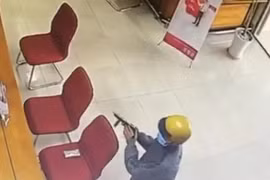 Tiền Giang: Bắt giữ nghi phạm dùng súng tự chế cướp ngân hàng