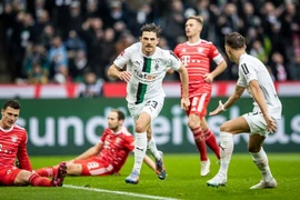 Bayern Munich nhận thất bại, đứng trước nguy cơ chia tay ngôi đầu