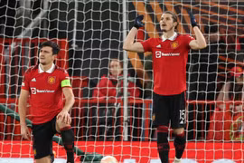 Manchester United đánh rơi chiến thắng bởi hai bàn phản lưới nhà
