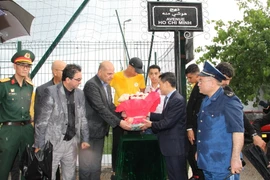 Lễ dâng hương tại nơi thờ và khuôn viên đặt tượng Bác tại Algeria