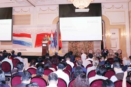 Thủ tướng Xavier Bettel dự Diễn đàn Doanh nghiệp Việt Nam-Luxembourg