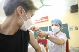 Ngày 20/6: Số ca mắc mới COVID-19 tăng nhẹ, 10 bệnh nhân thở ôxy