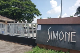 Công nhân Công ty TNHH túi xách Simone Việt Nam trở lại làm việc