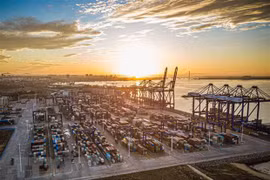 IMF nâng dự báo và cảnh báo những rủi ro đối với kinh tế châu Á