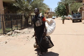 Dân Sudan mắc kẹt giữa những lựa chọn khi chiến sự bùng lên