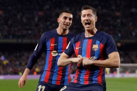 Barcelona chắc ngôi đầu, chạy đà thuận lợi cho 'đại chiến' với M.U