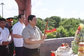 [Photo] Hoạt động của Thủ tướng tại Thừa Thiện-Huế và Quảng Trị