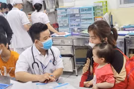 Thành phố Hồ Chí Minh: Trẻ mắc tay chân miệng tiếp tục gia tăng