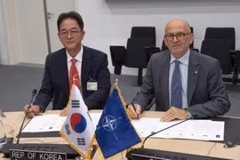 NATO, Hàn Quốc ký thỏa thuận công nhận sự an toàn của máy bay