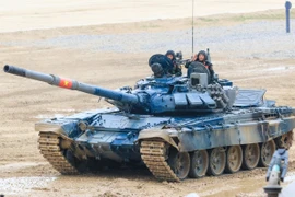 Hình ảnh Kíp xe số 3 Xe tăng Việt Nam thi đấu tại Army Games 2022