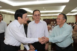 Chủ tịch nước đề nghị cử tri chủ động phát hiện tham nhũng