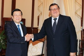 Chủ tịch nước Trương Tấn Sang tiếp Đại sứ Chile chào từ biệt