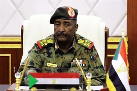 Tướng Abdel Fattah al-Burhan phát biểu tại cuộc họp ở Khartoum, Sudan, ngày 16/4/2019. (Ảnh: AFP/ TTXVN)