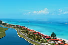 Bãi biển Varadero của Cuba. (Nguồn: repeatingislands.com)