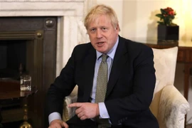 Thủ tướng Anh Boris Johnson phát biểu tại London. (Ảnh: AFP/TTXVN)