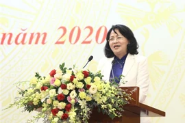 Phó Chủ tịch nước Đặng Thị Ngọc Thịnh, Phó Chủ tịch thứ nhất Hội đồng Thi đua-Khen thưởng Trung ương, phát biểu chỉ đạo Hội nghị. (Ảnh: Văn Điệp/TTXVN)