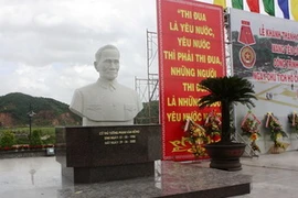 Tượng đài cố Thủ tướng Phạm Văn Đồng. (Ảnh: Đặng Tuấn/Vietnam+)