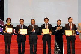 VNPT nhận giải thưởng tại Lễ trao giải VICTA 2010. (Nguồn: ictnews.vn)