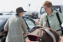 Nữ diễn viên Cynthia Nixon cùng người bạn gái lâu năm Christine Marinoni. (Nguồn: AP)