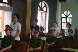 Các bị cáo tại phiên tòa. (Ảnh: Công Luật/Vietnam+)