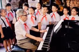 Nhạc sỹ Phong Nhã được mệnh danh là nhạc sỹ của tuổi thơ với hàng trăm ca khúc viết cho thiếu nhi.