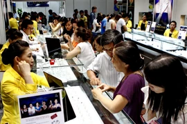 Giảm giá, vàng SJC vẫn cao hơn thế giới gần 3,8 triệu đồng mỗi lượng