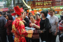 Giảm 2 phiên liên tiếp, giá bán vàng SJC rơi sát 35,2 triệu đồng 