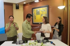 Công khai danh tính đối tượng làm hàng giả để ngăn ngừa vi phạm 